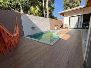 Casa com 3 dormitórios à venda, 200 m² por R$...