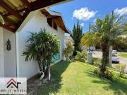 Casa com 3 dormitórios à venda, 200 m² por R$...