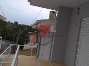Casa com 3 dormitórios à venda, 200 m² por R$...