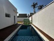 Casa com 3 dormitórios à venda, 200 m² por R$...