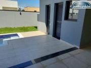 Casa com 3 dormitórios à venda, 200 m² por R$...