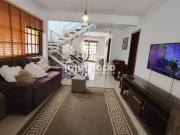 Casa com 3 dormitórios à venda, 200 m² por R$...