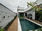 Casa com 3 dormitórios à venda, 200 m² por R$...