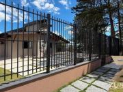 Casa com 3 dormitórios à venda, 200 m² por R$...