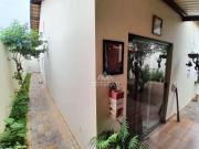 Casa com 3 dormitórios à venda, 200 m² por R$ 550.000,00...