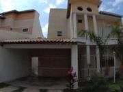 Casa com 3 dormitórios à venda, 200 m² por R$ 850.000,00...