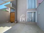 Casa com 3 dormitórios à venda, 200 m² por R$ 890.000,00...