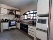 Casa com 3 dormitórios à venda, 201 m² por R$ 950.000,00...