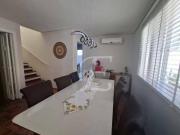 Casa com 3 dormitórios à venda, 202 m² por R$...