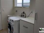 Casa com 3 dormitórios à venda, 203 m² por R$...