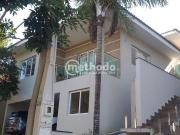 Casa com 3 dormitórios à venda, 205 m² por R$...