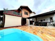 Casa com 3 dormitórios à venda, 208 m² por R$...