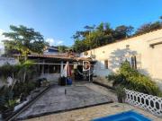 Casa com 3 dormitórios à venda, 208 m² por R$ 390.000,00...