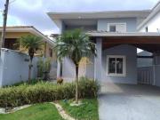 Casa com 3 dormitórios à venda, 210 m² por R$...