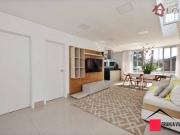 Casa com 3 dormitórios à venda, 210 m² por R$...