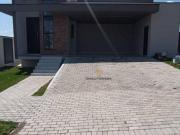 Casa com 3 dormitórios à venda, 210 m² por R$...