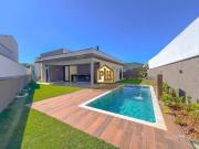 Casa com 3 dormitórios à venda, 210 m² por R$...