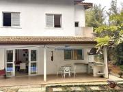 Casa com 3 dormitórios à venda, 211 m² por R$ 1.330.000...