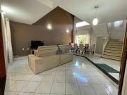 Casa com 3 dormitórios à venda, 212 m² por R$ 1.030.000...