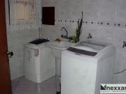 Casa com 3 dormitórios à venda, 212 m² por R$...