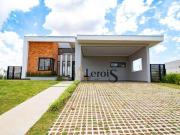 Casa com 3 dormitórios à venda, 212 m² por R$...
