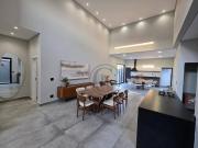 Casa com 3 dormitórios à venda, 212 m² por R$...