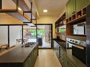 Casa com 3 dormitórios à venda, 212 m² por R$...