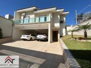 Casa com 3 dormitórios à venda, 213 m² por R$...