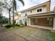 Casa com 3 dormitórios à venda, 215 m² por R$ 1.980.000...