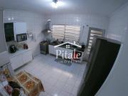 Casa com 3 dormitórios à venda, 216 m² por R$...