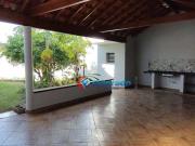 Casa com 3 dormitórios à venda, 217 m² por R$ 585.000,00...