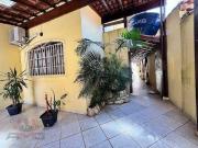 Casa com 3 dormitórios à venda, 217 m² por R$ 910.000...