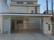 Casa com 3 dormitórios à venda, 219 m² por R$ 490.000,00...