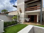 Casa com 3 dormitórios à venda, 220 m² por R$...