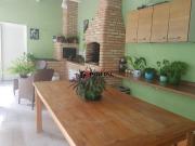 Casa com 3 dormitórios à venda, 220 m² por R$...