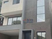Casa com 3 dormitórios à venda, 220 m² por R$...