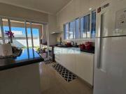 Casa com 3 dormitórios à venda, 220 m² por R$...