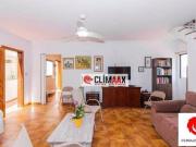 Casa com 3 dormitórios à venda, 220 m² por R$...
