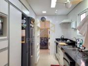 Casa com 3 dormitórios à venda, 220 m² por R$...