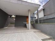 Casa com 3 dormitórios à venda, 220 m² por R$...