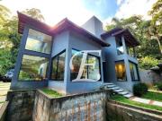 Casa com 3 dormitórios à venda, 220 m² por R$...