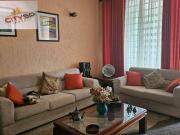 Casa com 3 dormitórios à venda, 220 m² por R$...