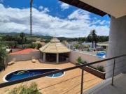 Casa com 3 dormitórios à venda, 220 m² por R$...