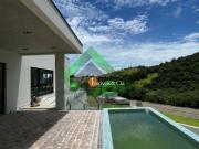 Casa com 3 dormitórios à venda, 220 m² por R$...