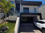Casa com 3 dormitórios à venda, 220 m² por R$...