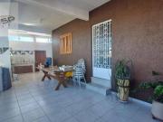 Casa com 3 dormitórios à venda, 220 m² por R$ 660.000,00...