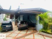 Casa com 3 dormitórios à venda, 220 m² por R$ 950.000,00...
