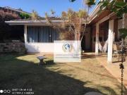Casa com 3 dormitórios à venda, 221 m² por R$...