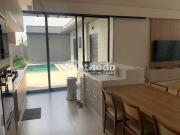 Casa com 3 dormitórios à venda, 221 m² por R$...