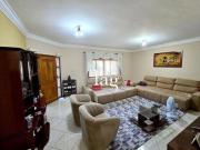 Casa com 3 dormitórios à venda, 225 m² por R$...